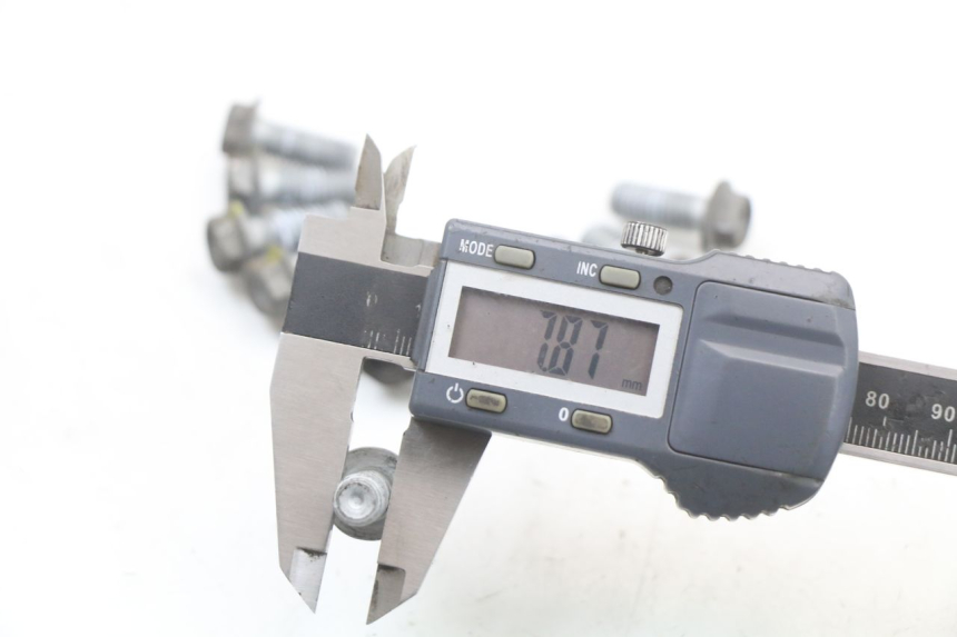 photo de BREMSSCHEIBENSCHRAUBE MOTO GUZZI NORGE 8V GT 1200 (2011 - 2016)