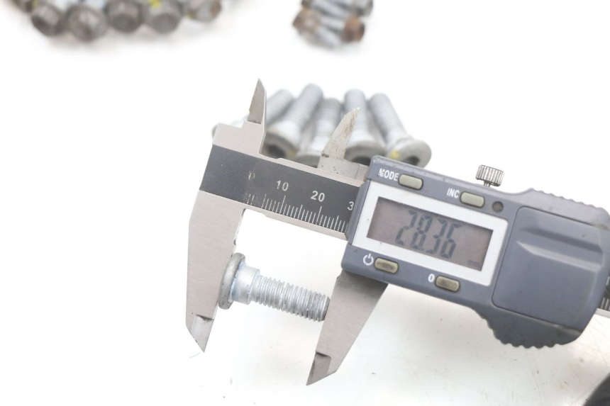 photo de BREMSSCHEIBENSCHRAUBE MOTO GUZZI NORGE 8V GT 1200 (2011 - 2016)