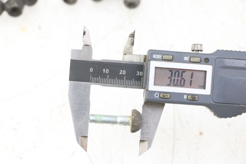 photo de BREMSSCHEIBENSCHRAUBE HONDA NSR R 125 (1994 - 2003) - Detailansicht des Bauteils