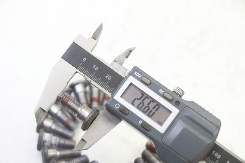 photo de BREMSSCHEIBENSCHRAUBE HONDA NTV DEAUVILLE 650 (2001 - 2006)