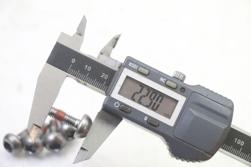 photo de BREMSSCHEIBENSCHRAUBE HONDA NTV DEAUVILLE 650 (2001 - 2006)