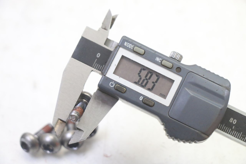 photo de BREMSSCHEIBENSCHRAUBE HONDA NTV DEAUVILLE 650 (2001 - 2006)