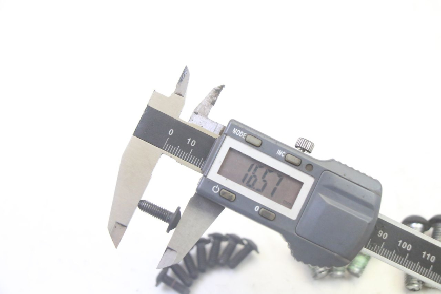 photo de BREMSSCHEIBENSCHRAUBE PEUGEOT SATELIS 125 (2013 - 2018)