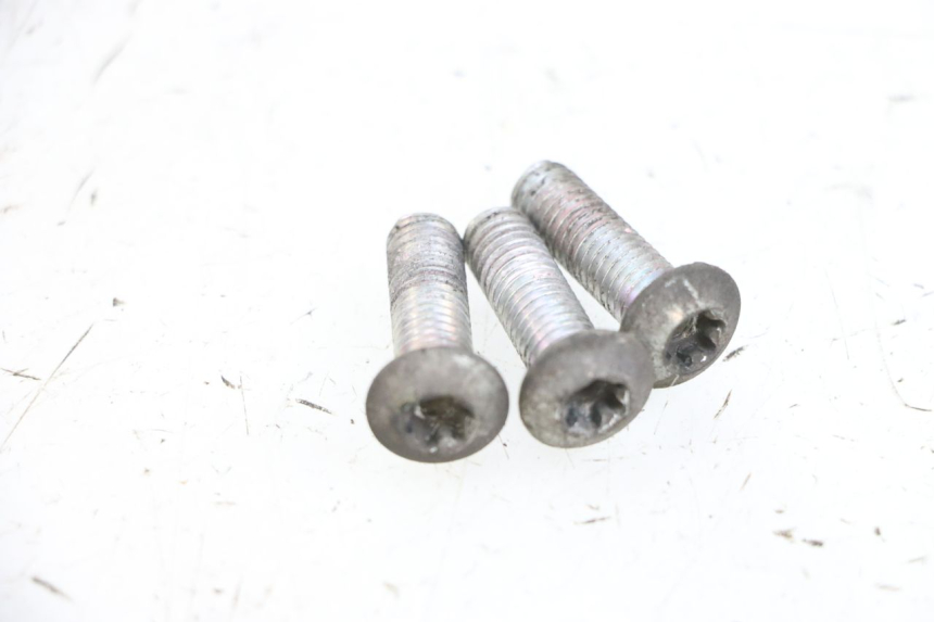 photo de BREMSSCHEIBENSCHRAUBE PEUGEOT SPEEDFIGHT 4 4T EFI 50 (2021 - 2025) - Zoom auf Gebrauchszustand