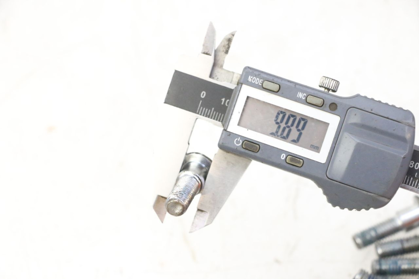 photo de BREMSSCHEIBENSCHRAUBE TRIUMPH SPRINT 900 (1995 - 1998)