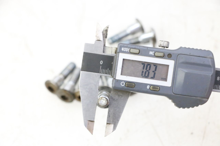 photo de BREMSSCHEIBENSCHRAUBE TRIUMPH SPRINT 900 (1995 - 1998)