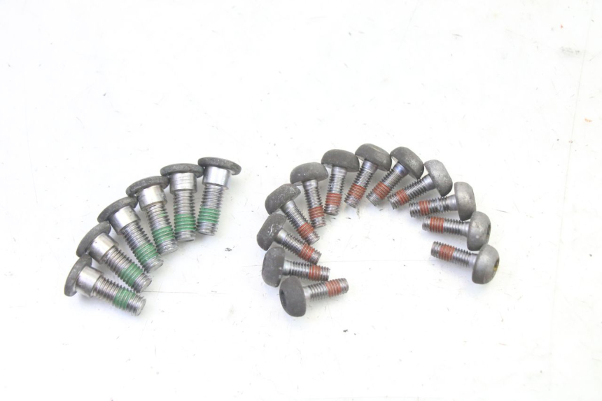photo de BREMSSCHEIBENSCHRAUBE HONDA ST PAN EUROPEAN 1300 (2002 - 2013)