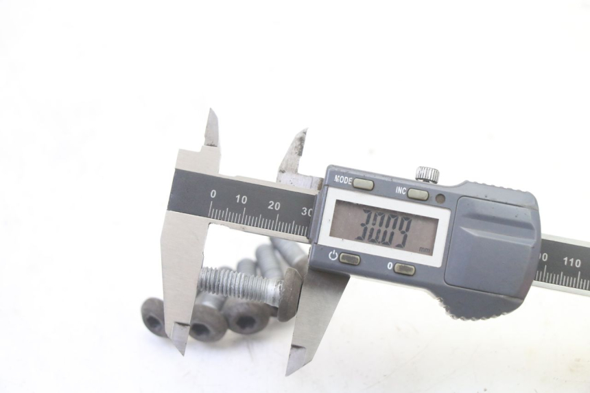 photo de BREMSSCHEIBENSCHRAUBE YAMAHA TDM ABS 900 (2002 - 2014)