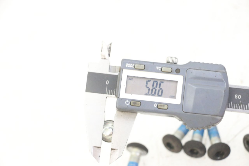 photo de BREMSSCHEIBENBEFESTIGUNGSSCHRAUBE YAMAHA X-MAX XMAX 125 (2010 - 2014)