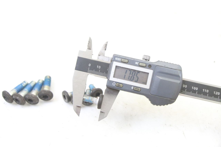 photo de BREMSSCHEIBENBEFESTIGUNGSSCHRAUBE YAMAHA XMAX X-MAX 125 (2006 - 2009)