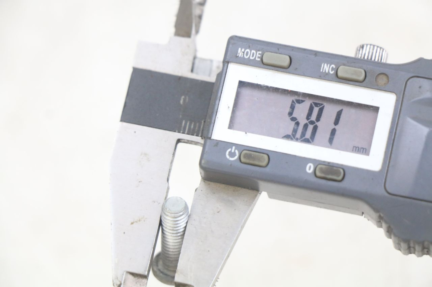 photo de BREMSSCHEIBENBEFESTIGUNGSSCHRAUBE PIAGGIO X8 125 (2004 - 2007)