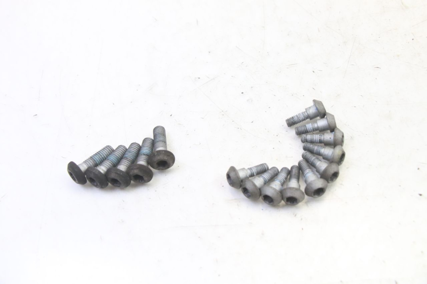 photo de BREMSSCHEIBENSCHRAUBE YAMAHA XJ6 ABS 600 (2008 - 2016)