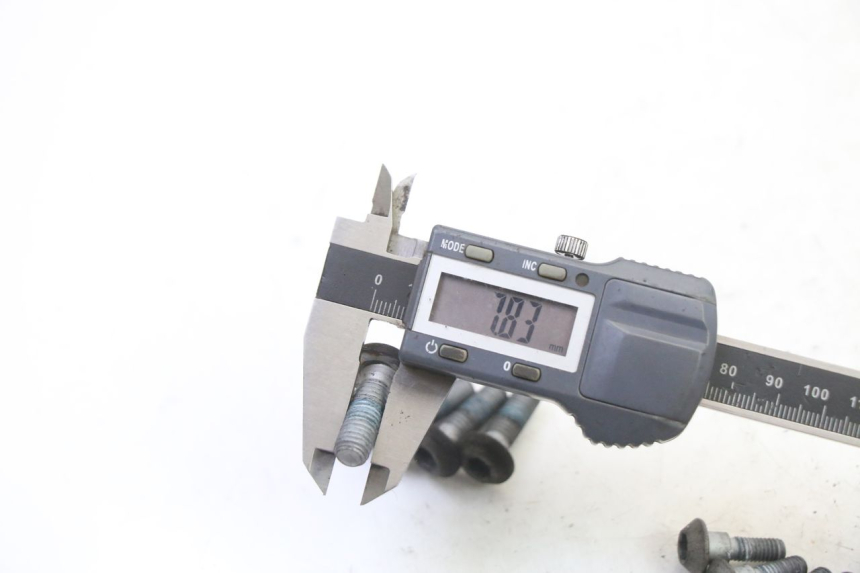 photo de BREMSSCHEIBENSCHRAUBE YAMAHA XJ6 ABS 600 (2008 - 2016)