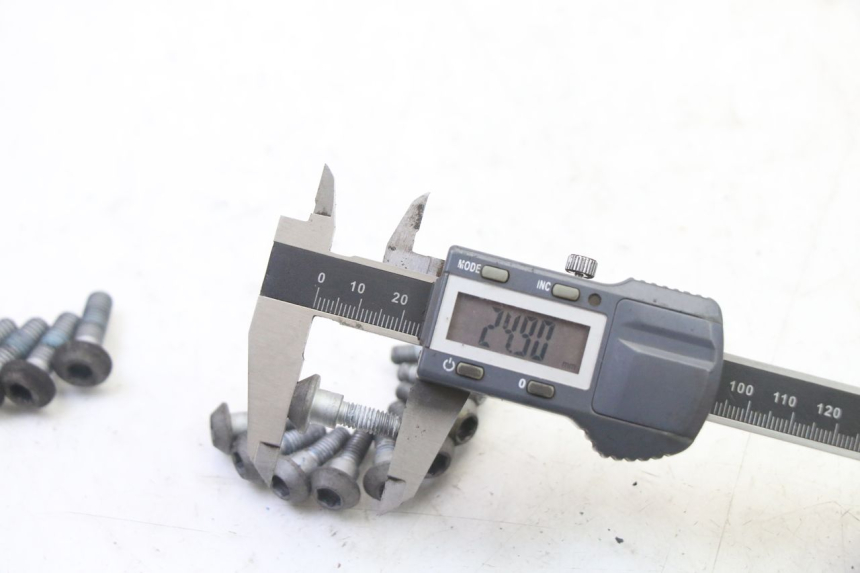 photo de BREMSSCHEIBENSCHRAUBE YAMAHA XJ6 ABS 600 (2008 - 2016)